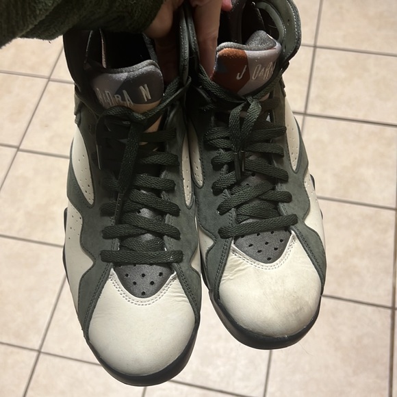 Jordan x Patta 7s - Picture 2 of 5